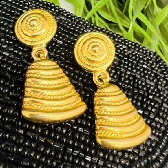 Anne Klein AK Vintage Art Deco Brushed Satin Gold Mod MCM Pierced Earrings 4348 - Picture 1 of 5